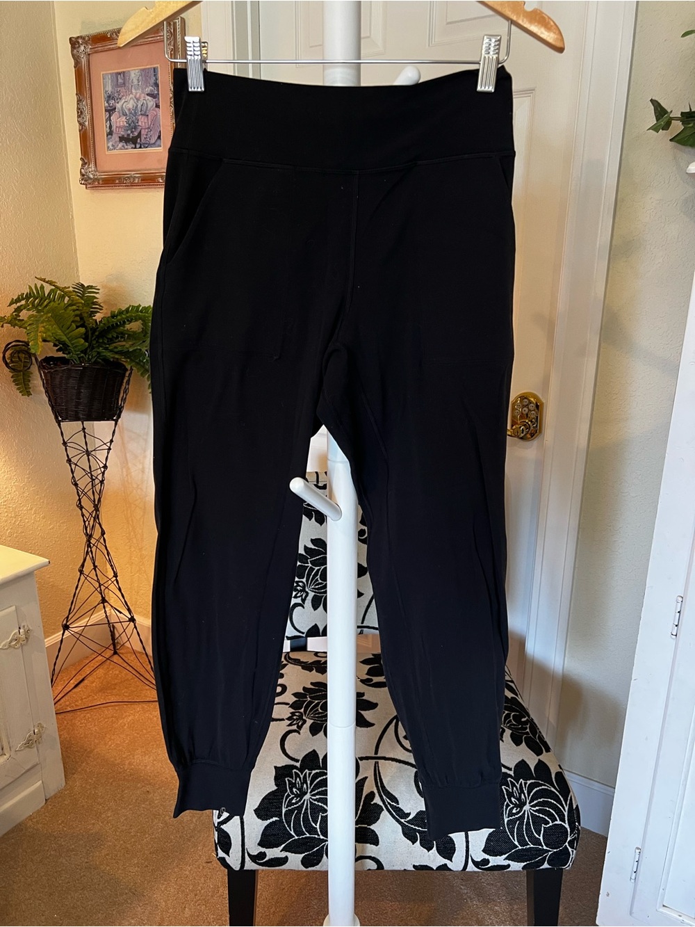 lululemon athletica Black High-Rise Jogger Pants